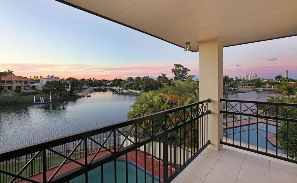 4 Braemer Court, Benowa Waters QLD 4217, Benowa - Image 1