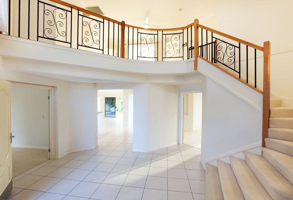 4 Braemer Court, Benowa Waters QLD 4217, Benowa - Thumbnail 3