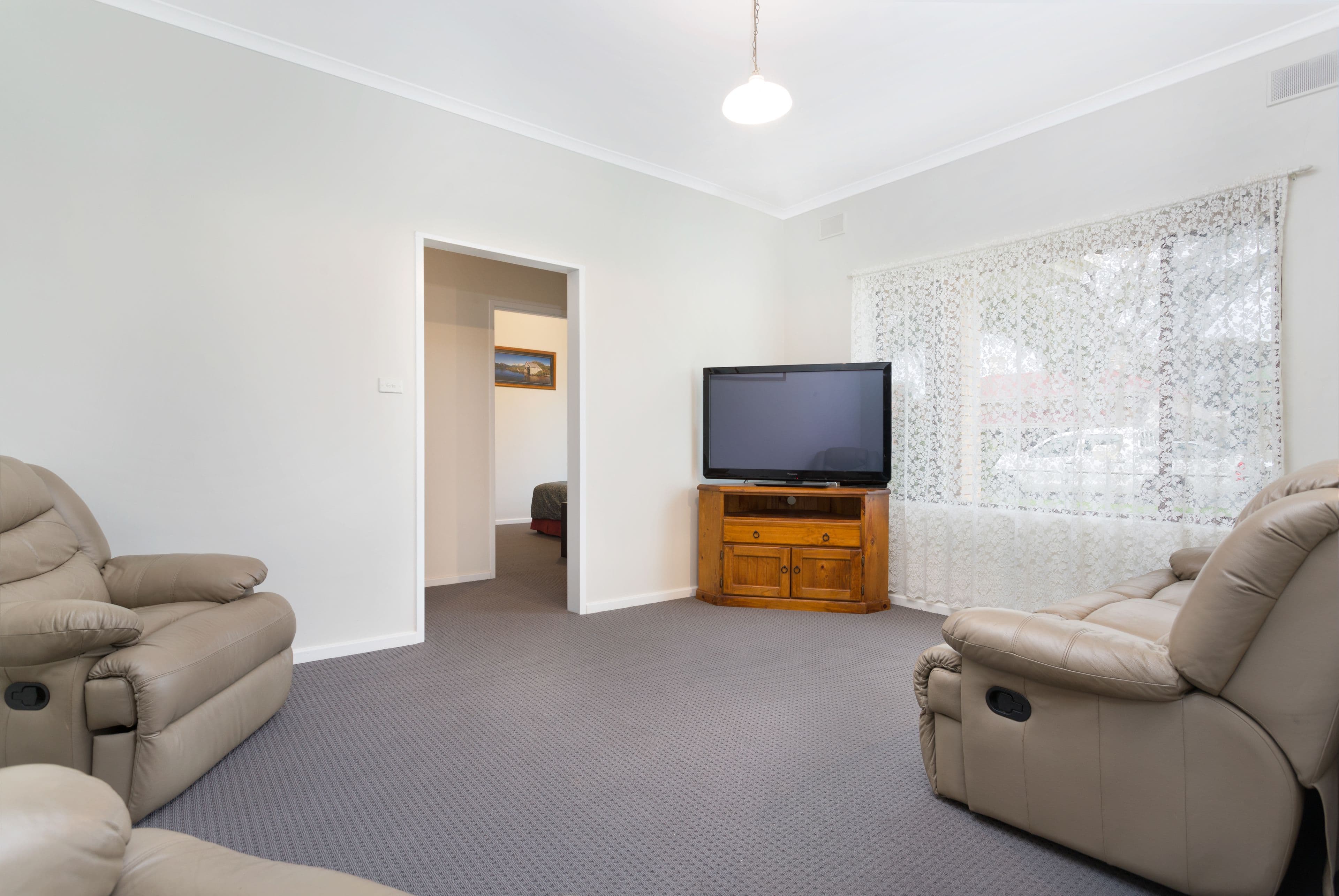 96 Spring Street, Queenstown SA 5014, Queenstown - Thumbnail 2