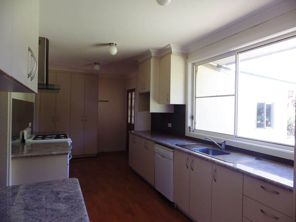 35 Pipeclay Street, Ebor - Thumbnail 2