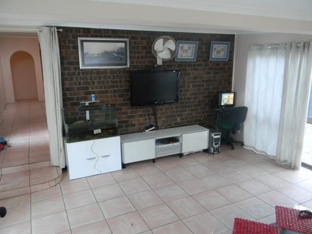 14 Annabelle Street, BELLBIRD PARK QLD 4300, Bellbird Park - Thumbnail 5