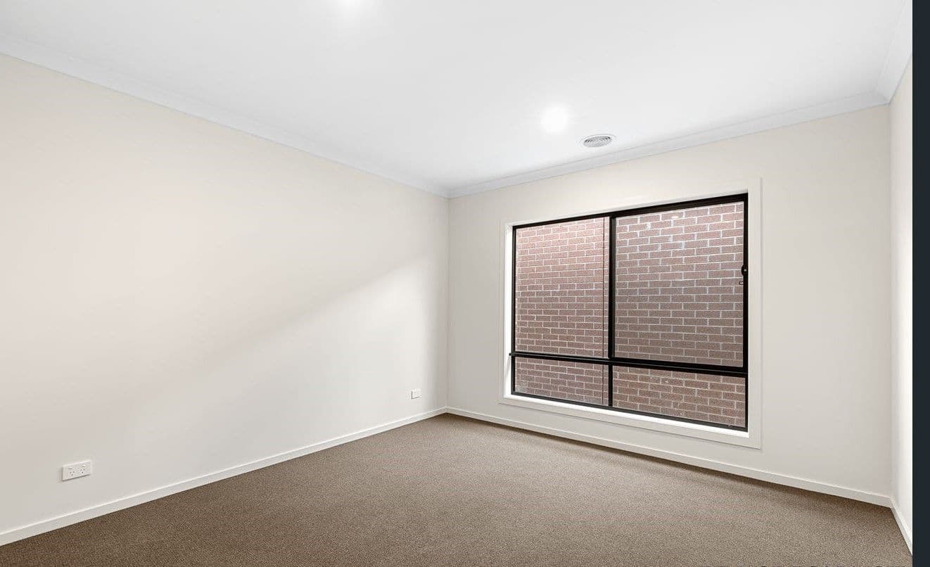 10 Benson Drive, Werribee VIC 3030, Werribee - Thumbnail 2
