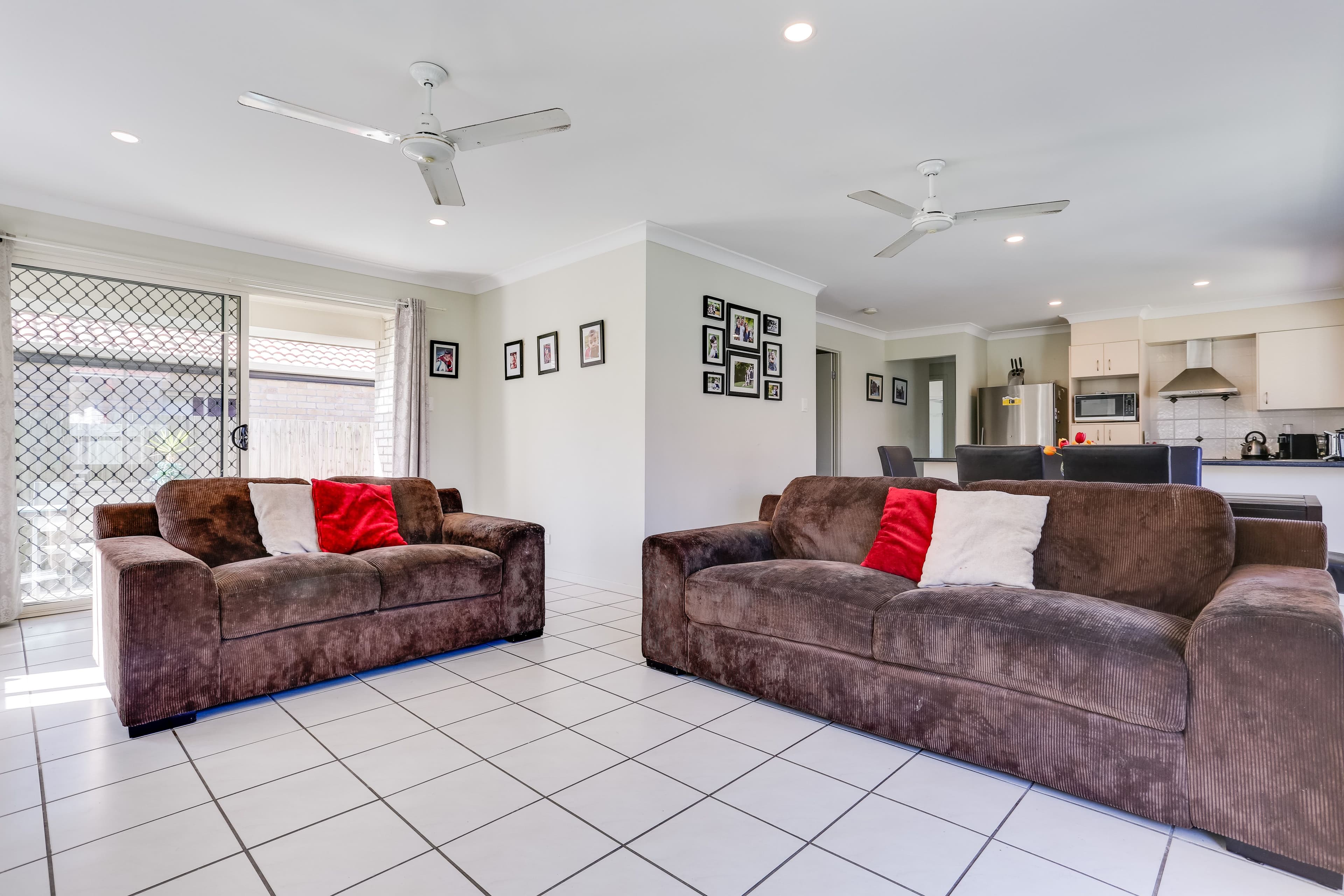 18 Pearse Street, Collingwood Park QLD 4301, Collingwood Park - Thumbnail 2