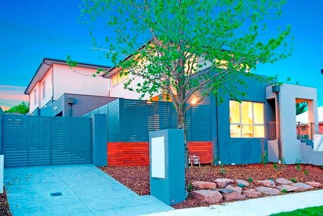 8 Chaleyer Street, RESERVOIR VIC 3073, Reservoir - Thumbnail 2
