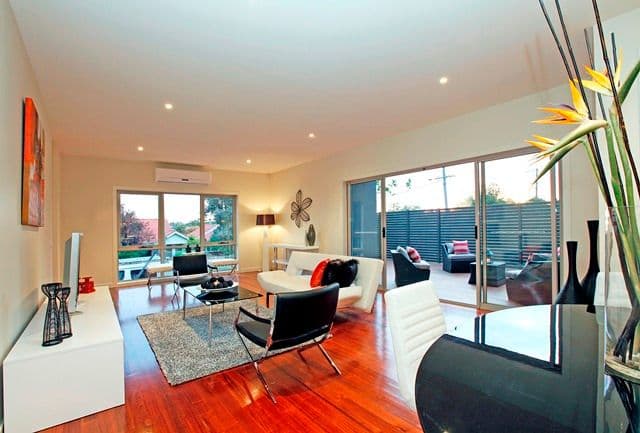 8 Chaleyer Street, RESERVOIR VIC 3073, Reservoir - Thumbnail 5