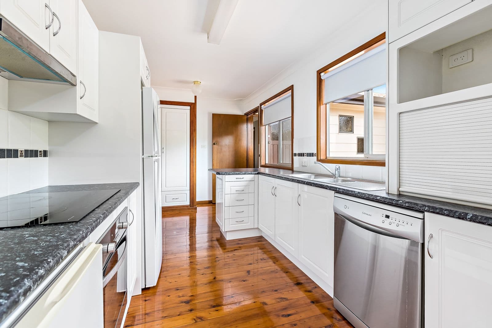 24 Park Street, Charlestown NSW 2290, Charlestown - Thumbnail 2