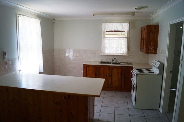 15 Leura Road, ORANGE NSW 2800, Orange - Thumbnail 3