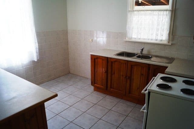 15 Leura Road, ORANGE NSW 2800, Orange - Thumbnail 4
