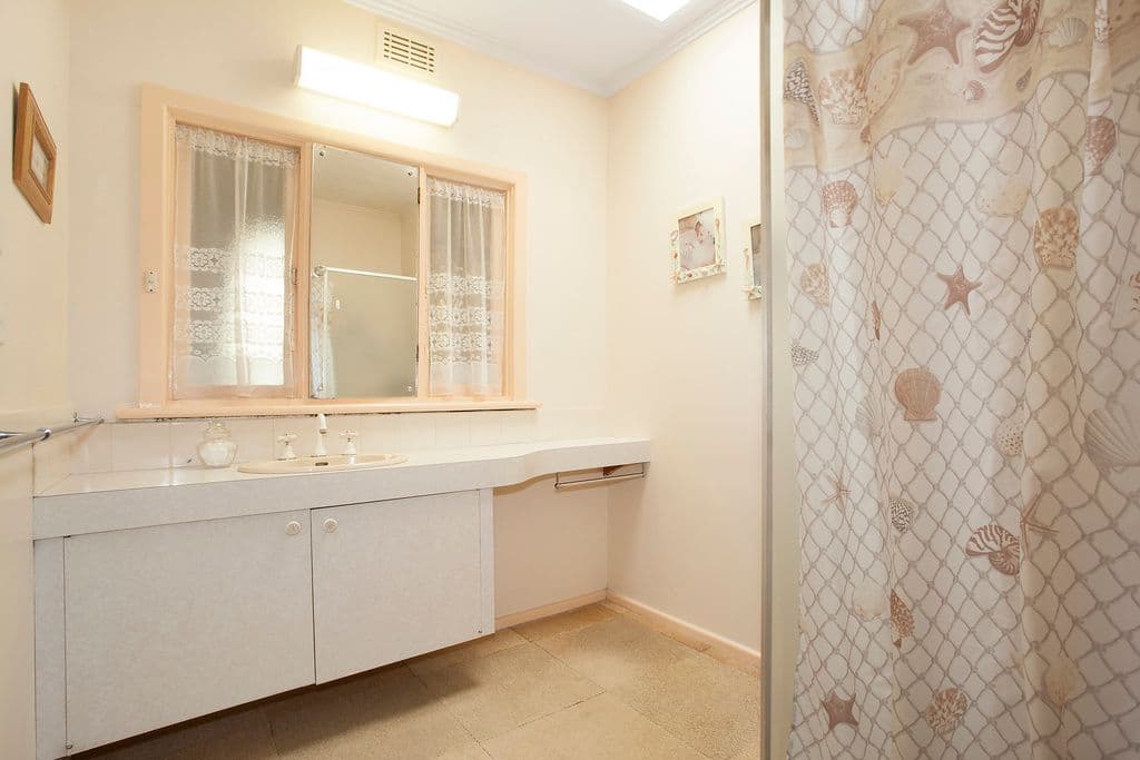 7 Kinlock Avenue, Murrumbeena VIC 3163, Murrumbeena - Thumbnail 7