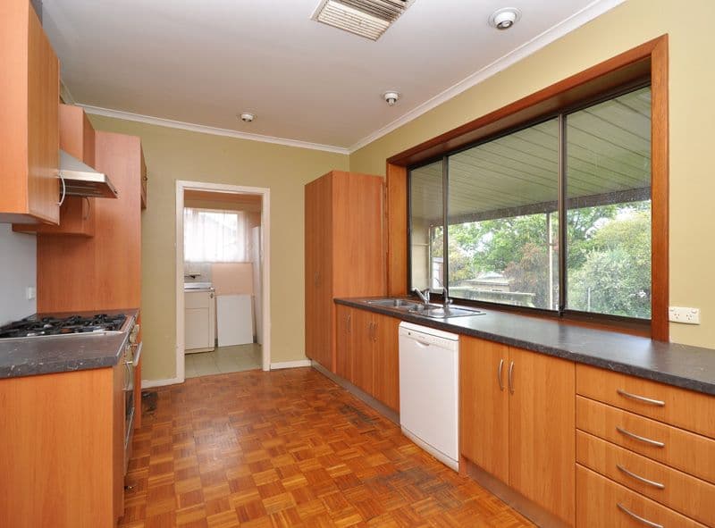 22 Lomond Avenue, SEACOMBE HEIGHTS SA 5047, Seacombe Heights - Thumbnail 3