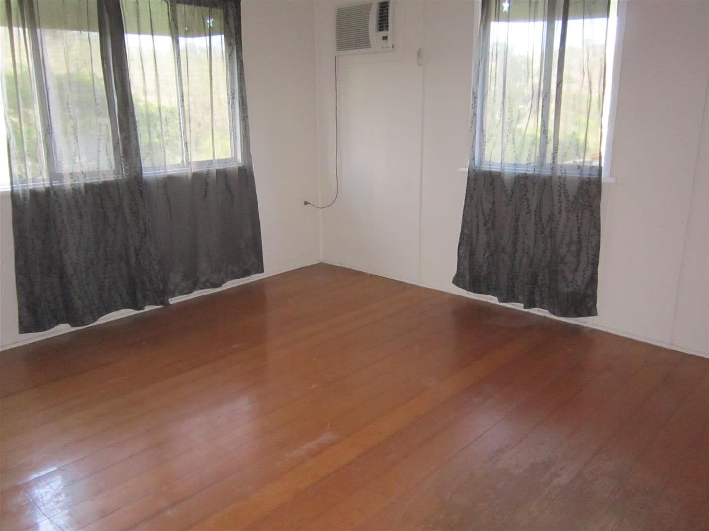 76 Dee Street, Mount Morgan QLD 4714, Mount Morgan - Thumbnail 7