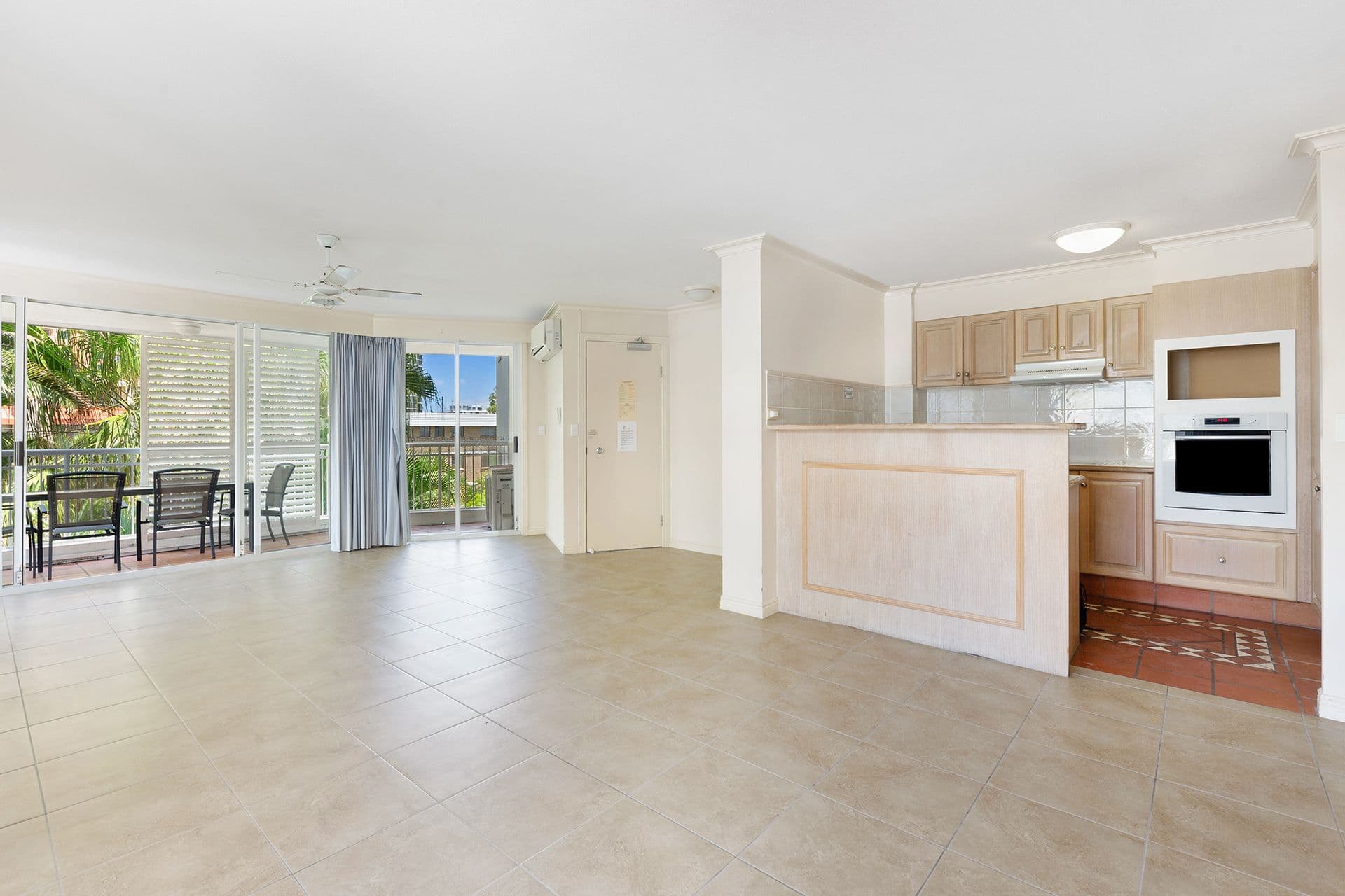 21 'La Grande' 122-130 Old Burleigh Road, Broadbeach QLD 4218, Broadbeach - Thumbnail 4