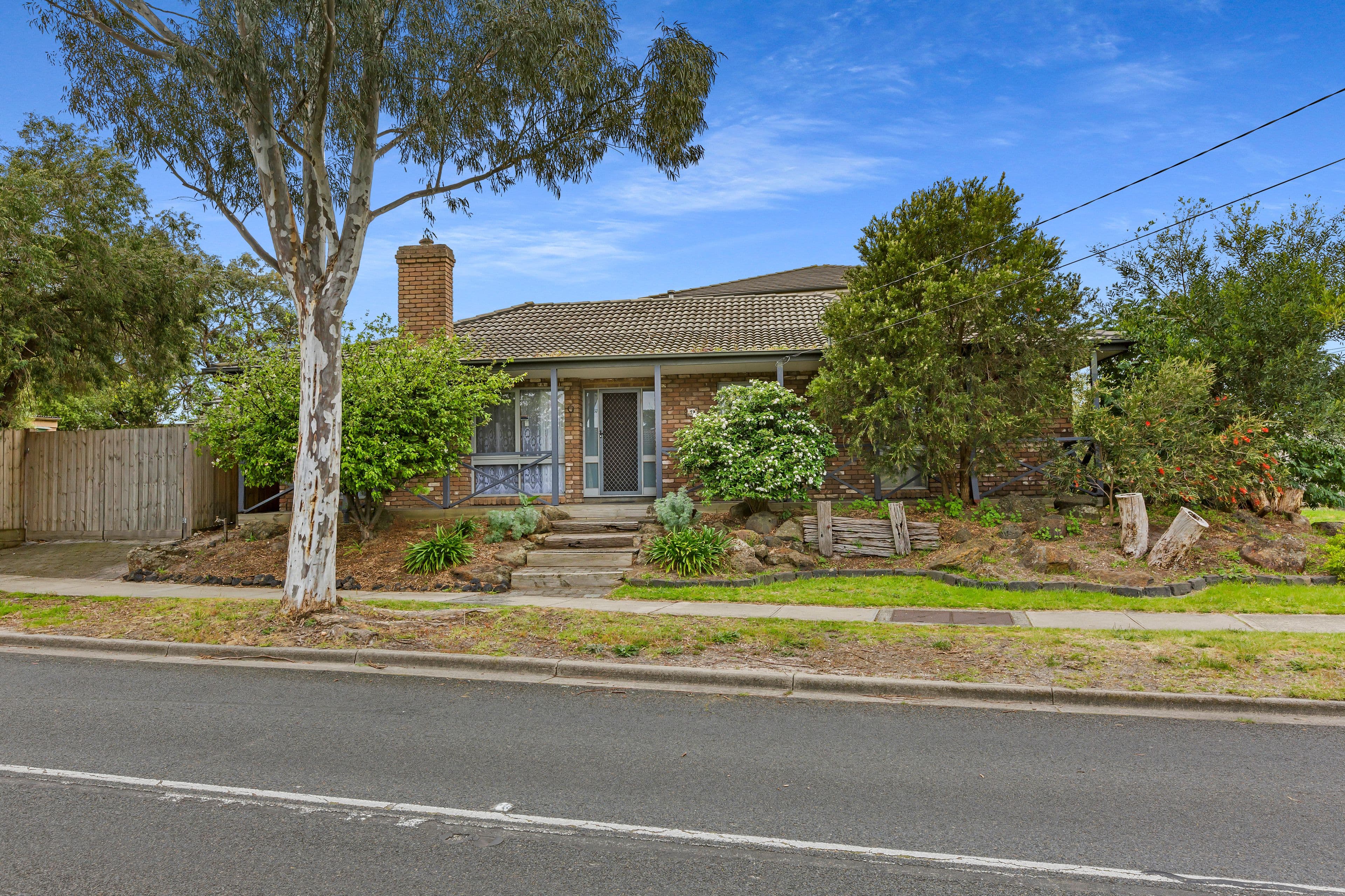 73 Centenary Street, Seaford VIC 3198, Seaford - Thumbnail 2