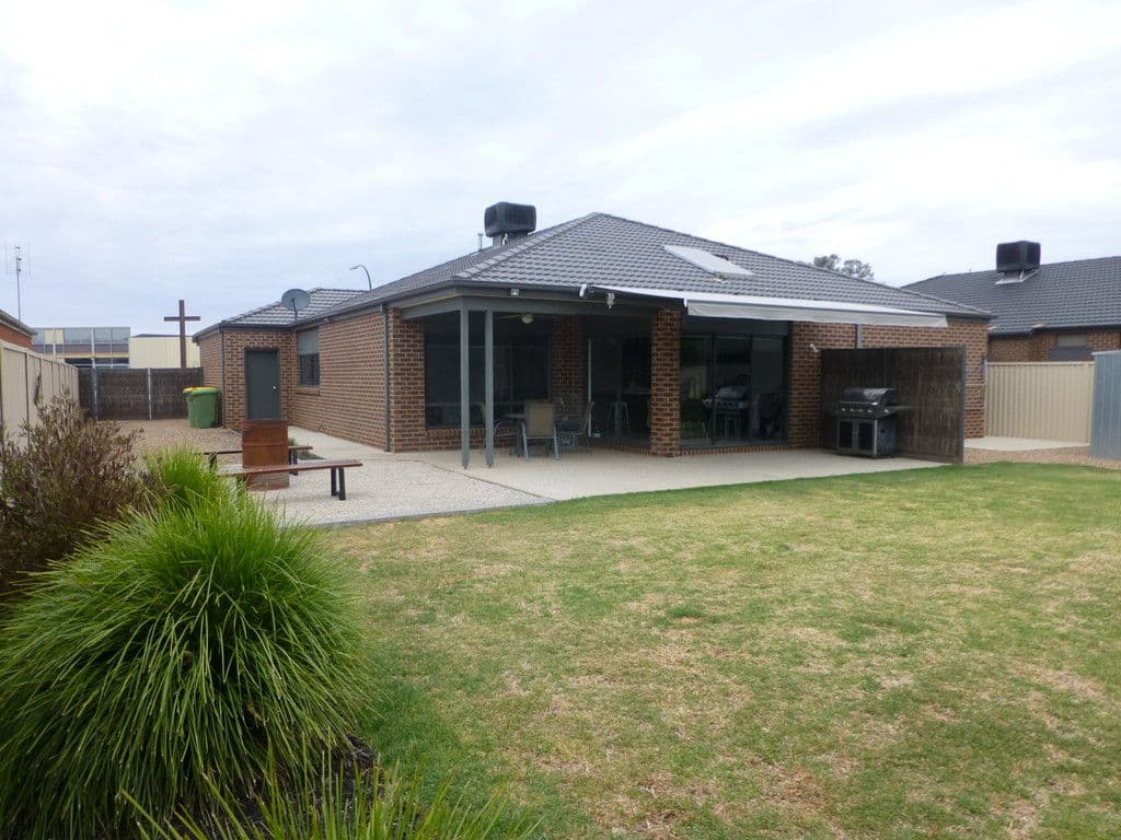 22 Bridlington Avenue, Echuca VIC 3564, Echuca - Thumbnail 8
