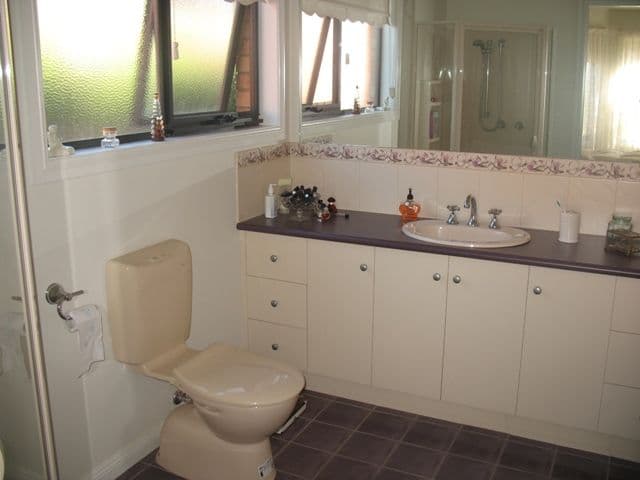 9 McVicar Street, KOROIT VIC 3282, Koroit - Thumbnail 8