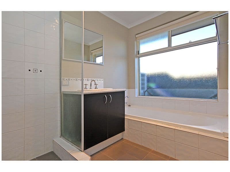 23 Cowra Turn, AVELEY WA 6069, Aveley - Thumbnail 8
