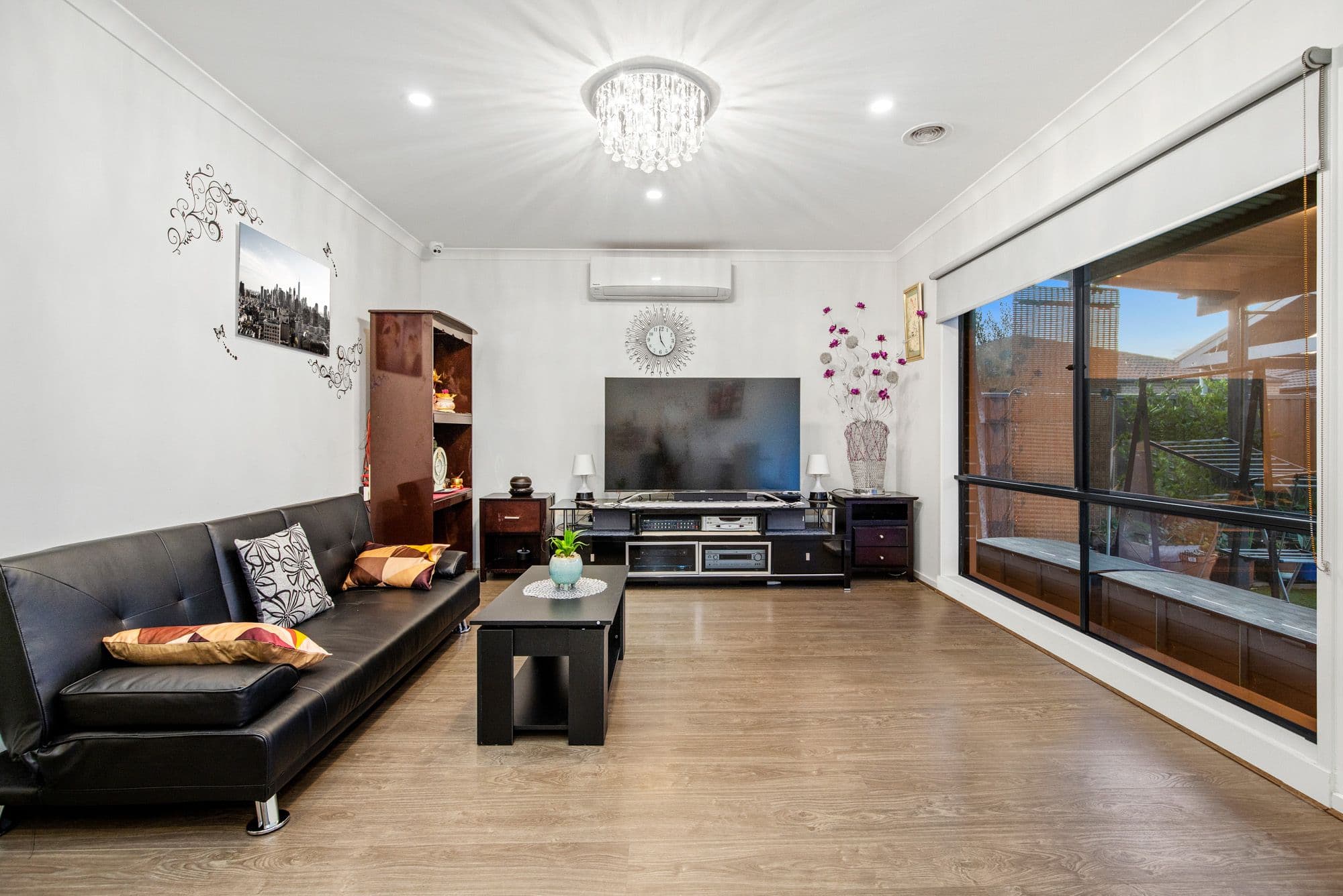 4 Avonbury Drive, Werribee VIC 3030, Werribee - Thumbnail 2