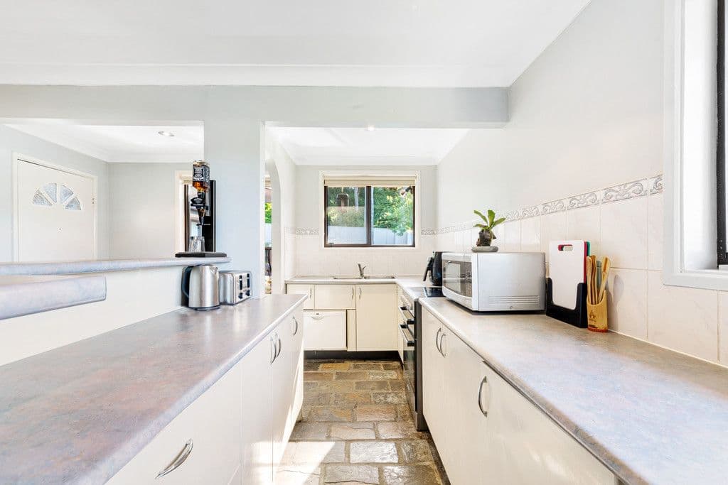 16 Donald Avenue, Kanwal NSW 2259, Kanwal - Thumbnail 5