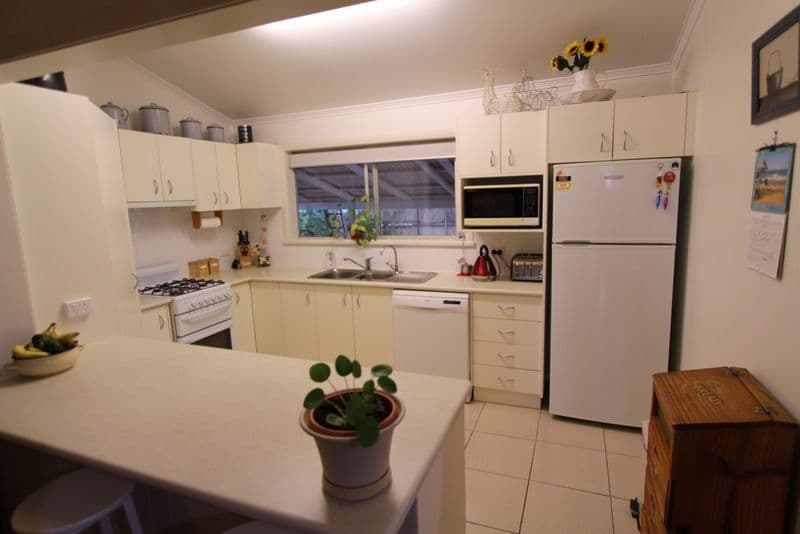 13 Deverell Street, Charleville QLD 4470, Charleville - Thumbnail 2