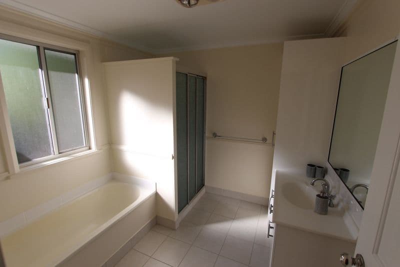 13 Deverell Street, Charleville QLD 4470, Charleville - Thumbnail 5