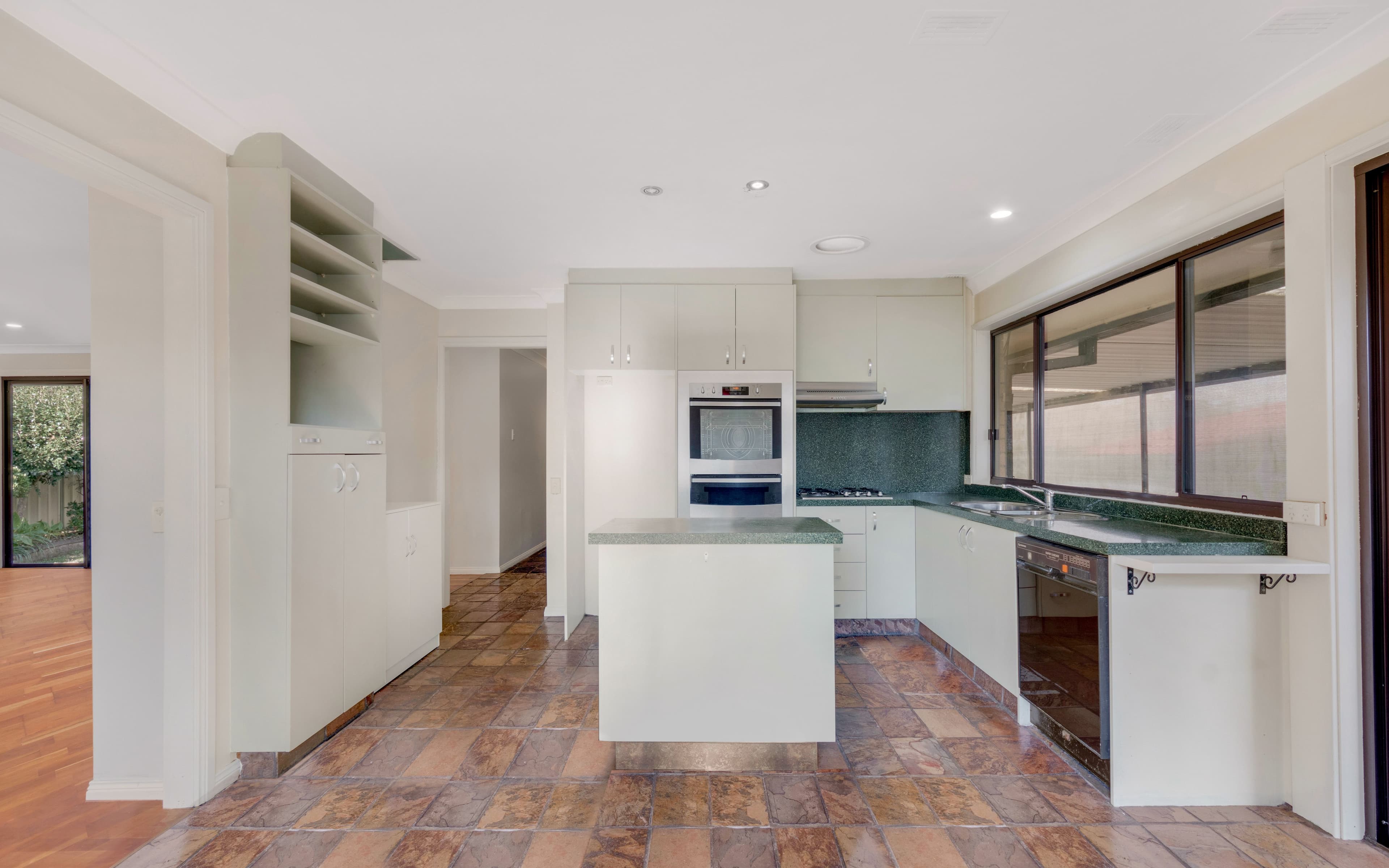 24 Tandara Avenue, Bradbury NSW 2560, Bradbury - Thumbnail 4