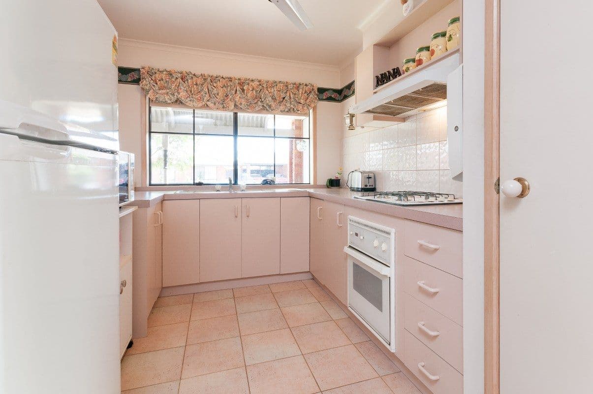 1 Midhurst Court, CRAIGIEBURN VIC 3064, Craigieburn - Thumbnail 2