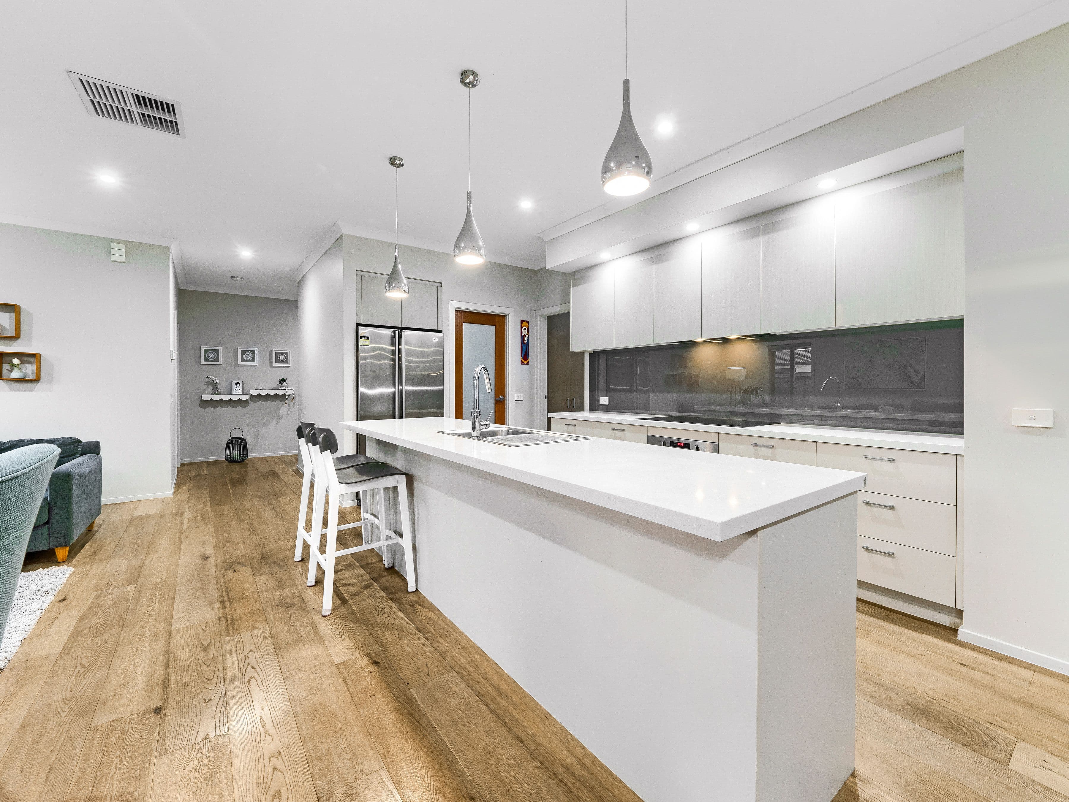 58 Mickleham Drive, Cranbourne North VIC 3977, Cranbourne North - Thumbnail 2