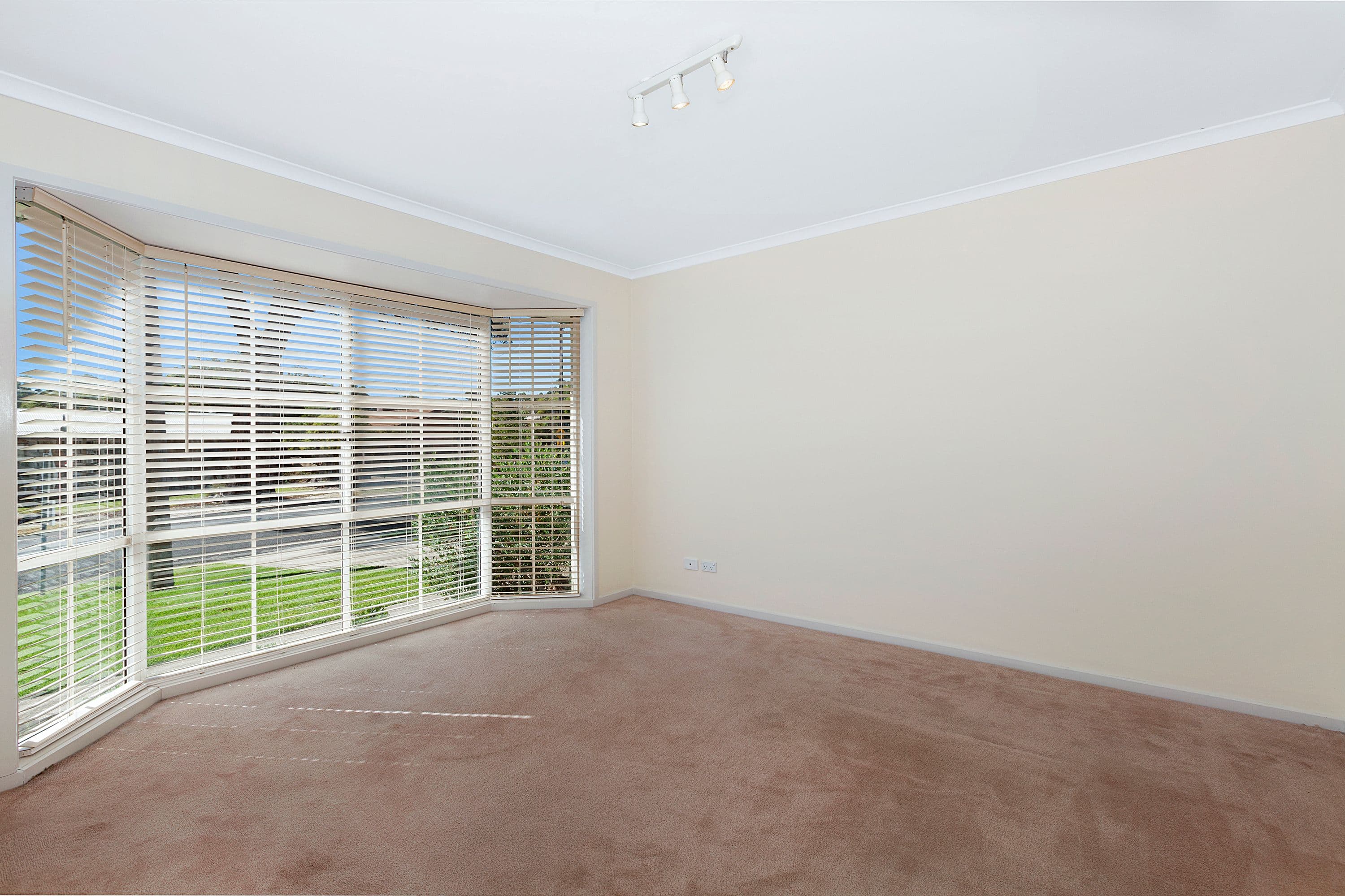 43 Redbank Road, Seymour VIC 3660, Seymour - Thumbnail 2