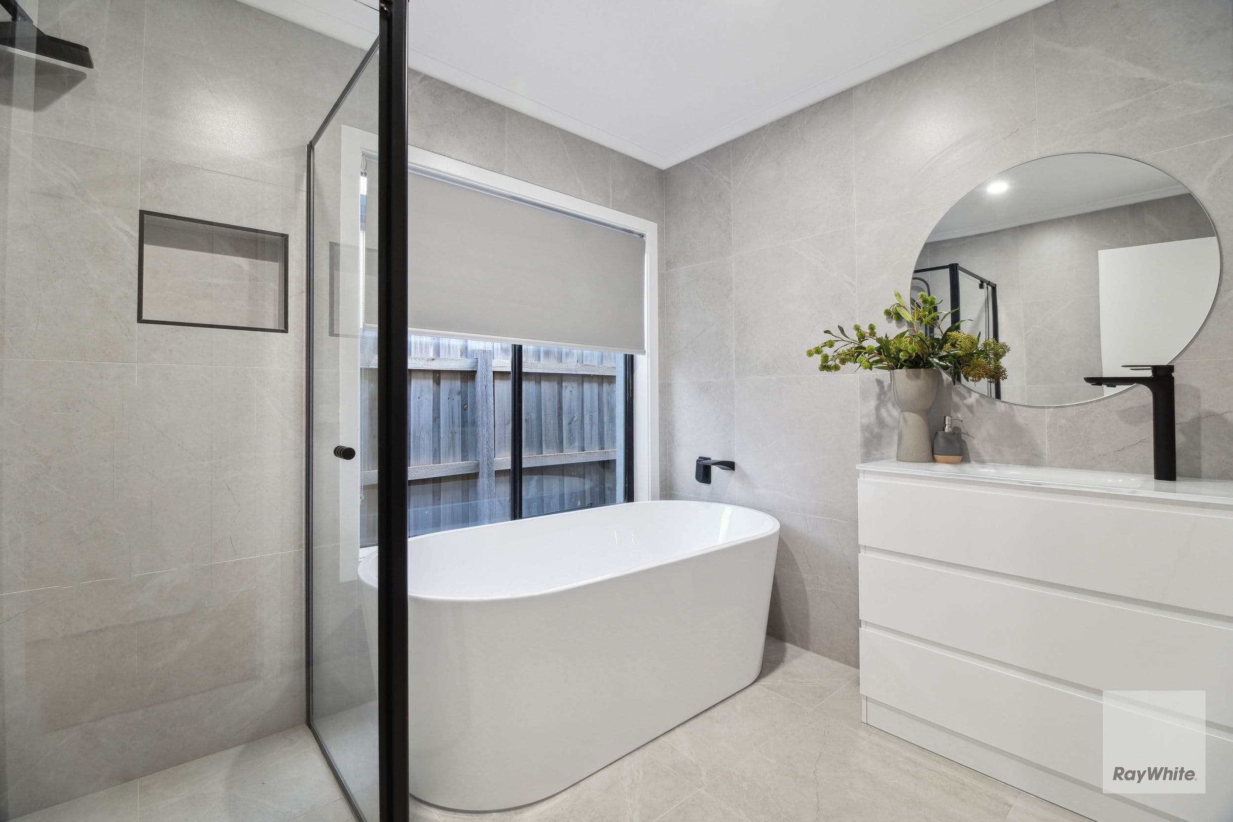 30 Glenelg Boulevard, Taylors Hill VIC 3037, Taylors Hill - Thumbnail 4