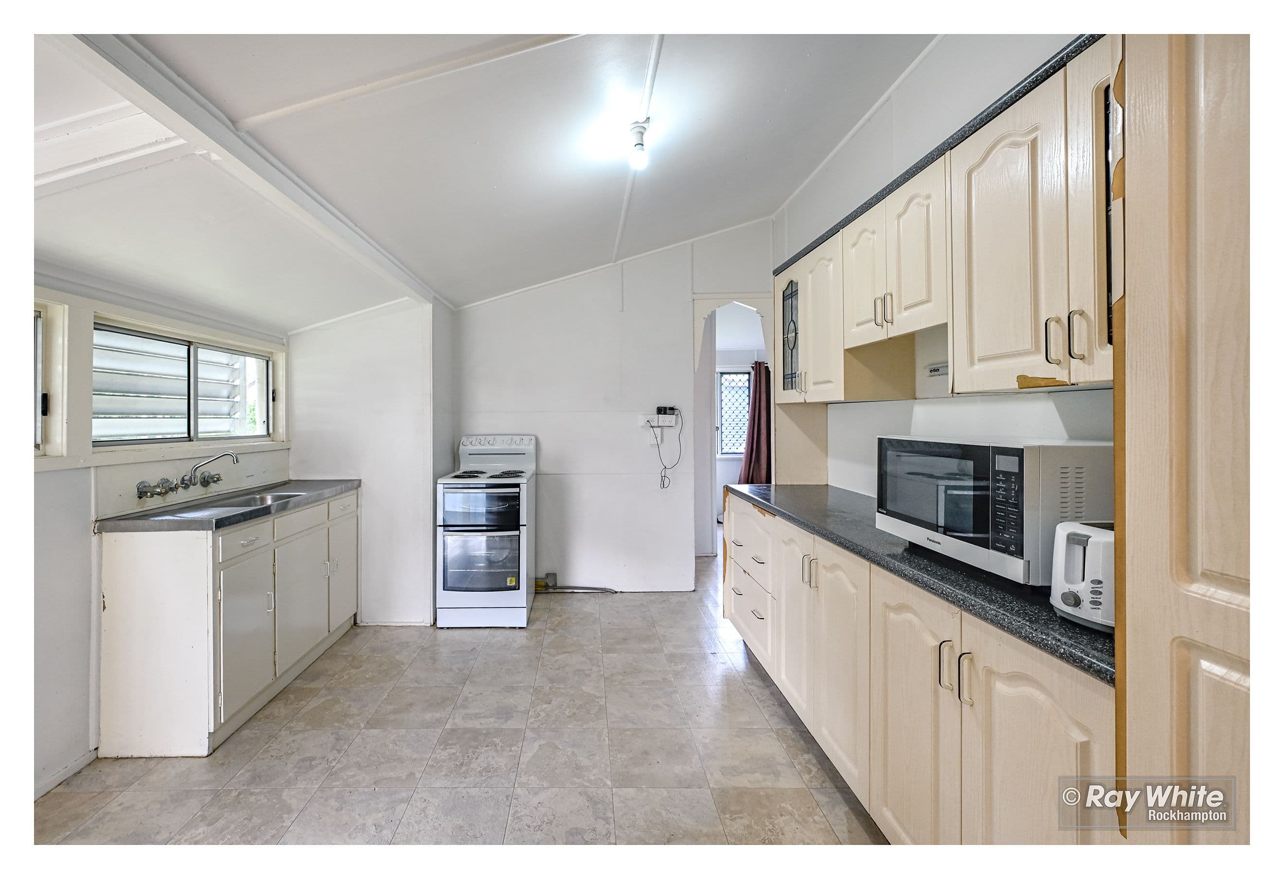 103 Leamington Street, Berserker QLD 4701, Berserker - Thumbnail 2