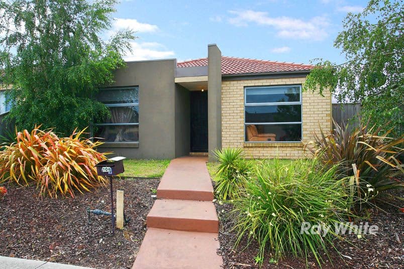 104 Majestic Boulevard, CRANBOURNE VIC 3977, Cranbourne - Image 1