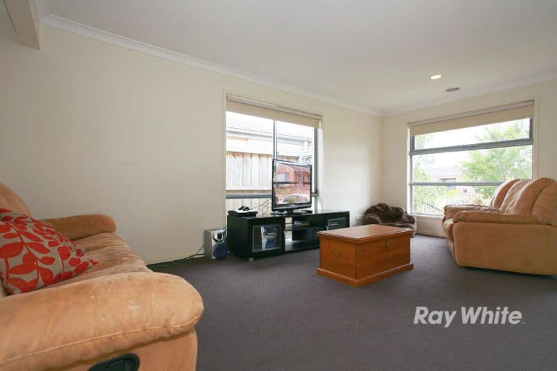104 Majestic Boulevard, CRANBOURNE VIC 3977, Cranbourne - Thumbnail 2