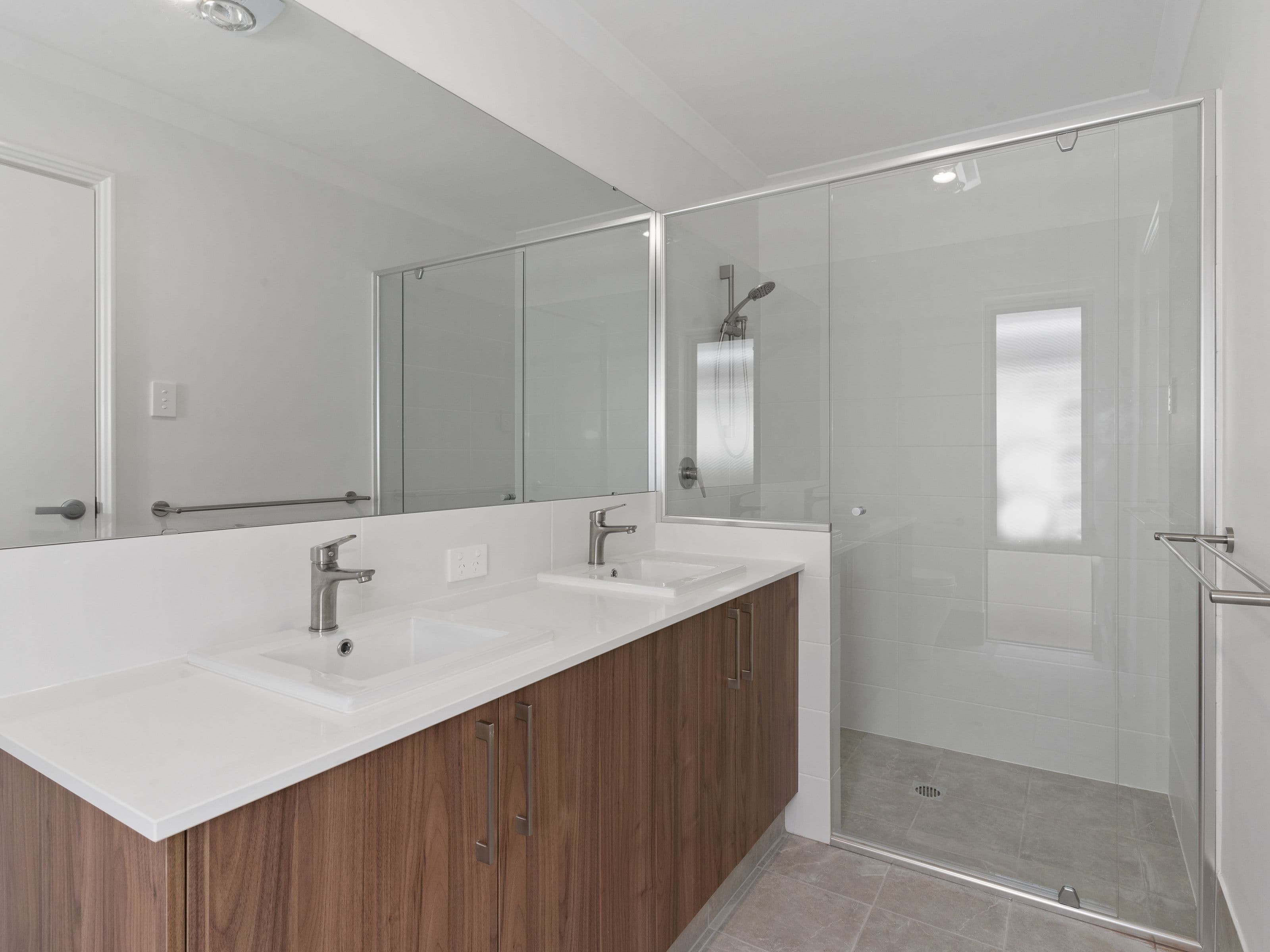 28B Russell Street, East Cannington WA 6107, East Cannington - Thumbnail 4