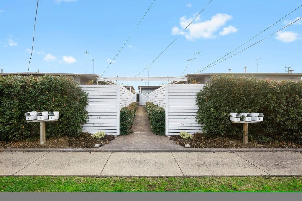 27 Hinton Close, Norlane VIC 3214, Norlane - Image 1