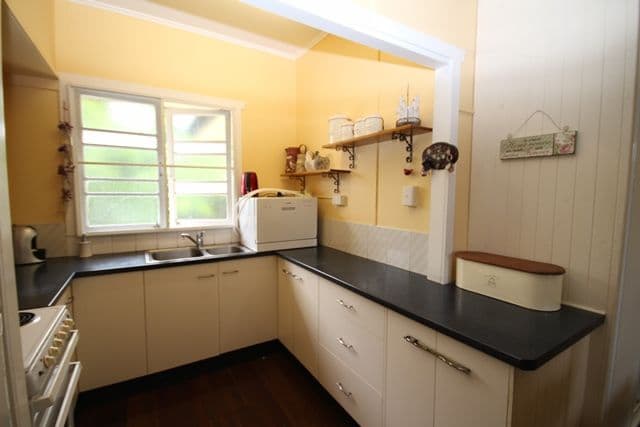 7 Old Landsborough Road, Beerwah QLD 4519, Beerwah - Thumbnail 5