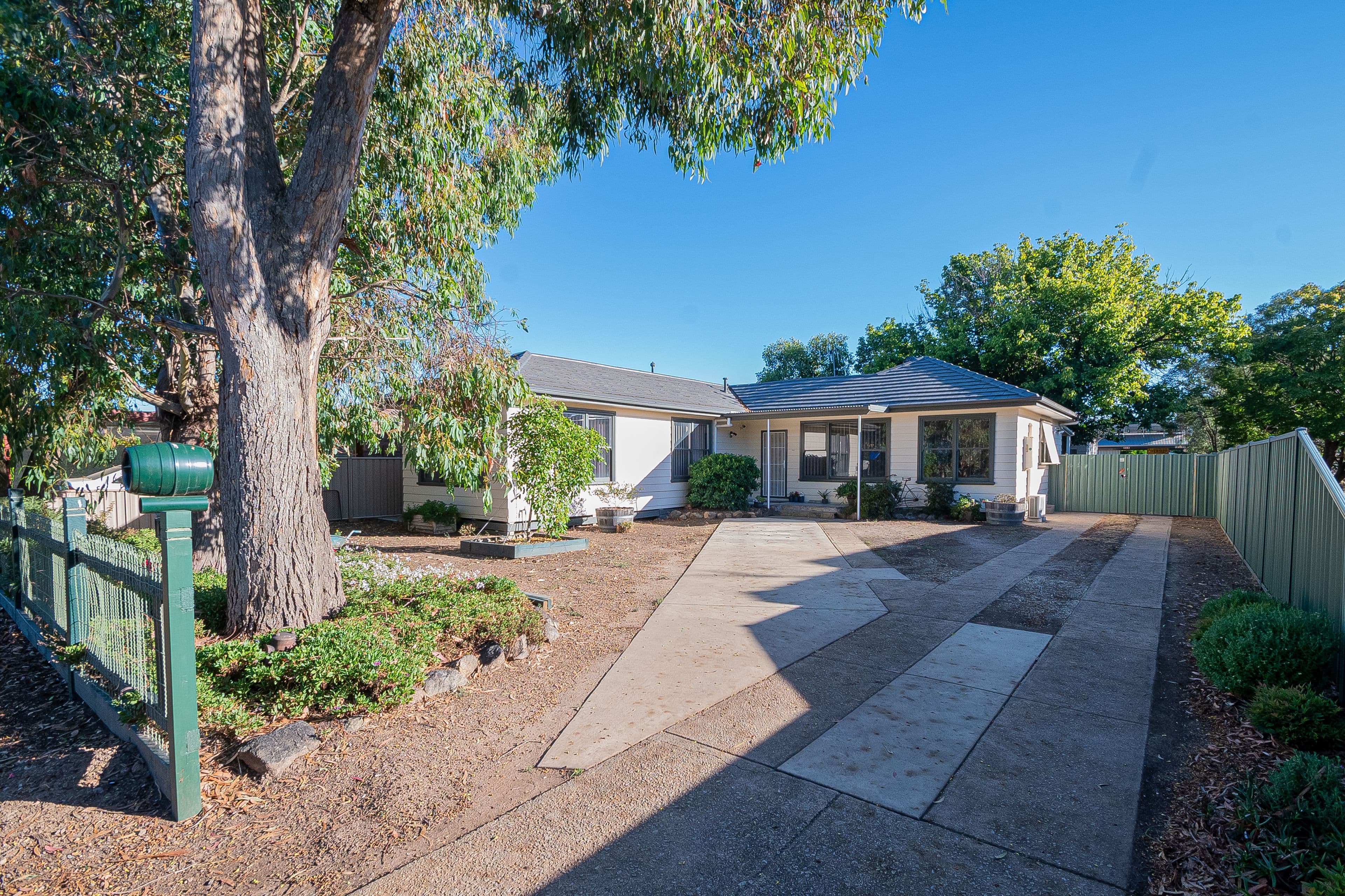13 Egmont Street, Benalla VIC 3672, Benalla - Image 1