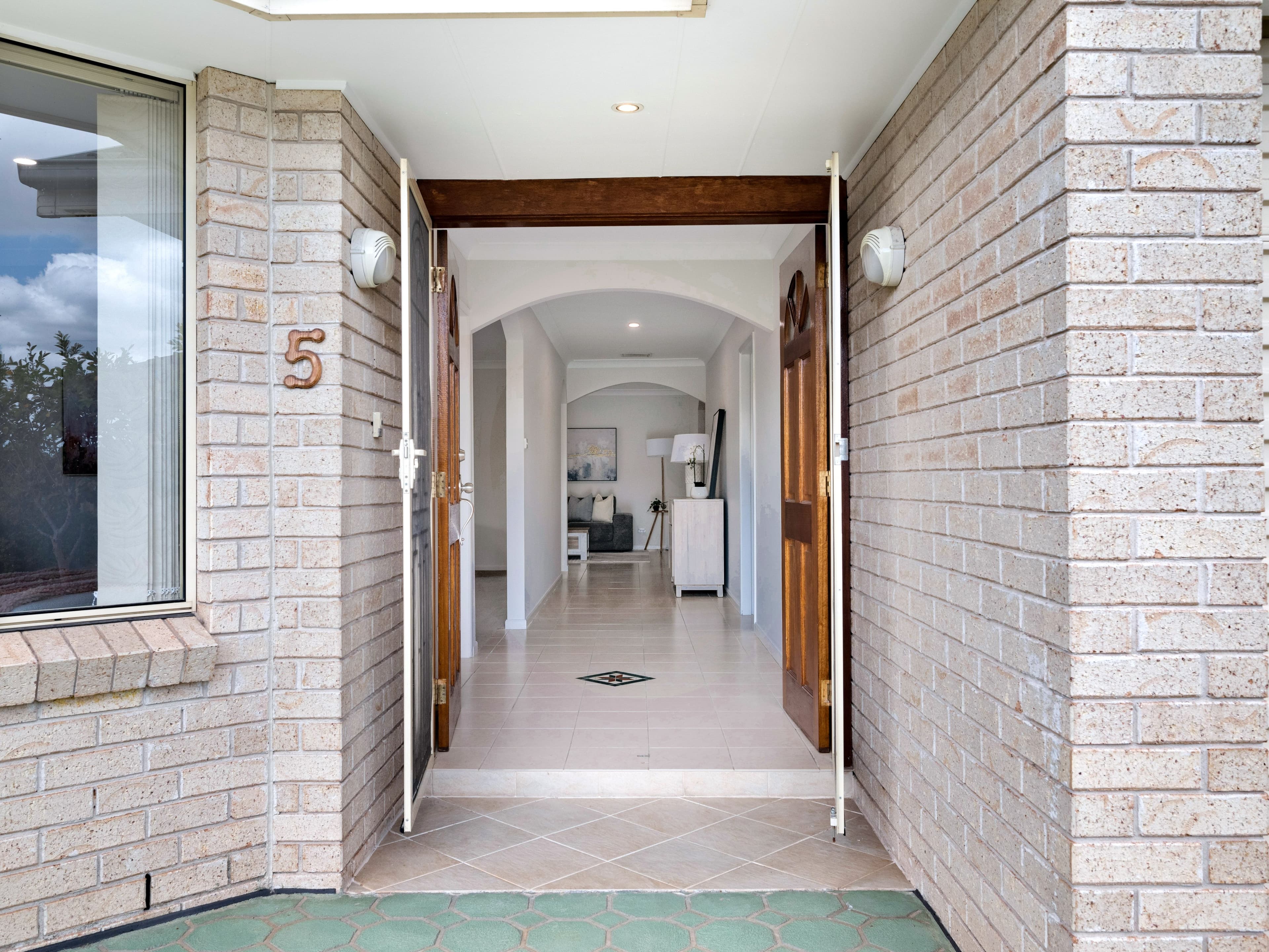 5 Dahlia Place, Prestons NSW 2170, Prestons - Thumbnail 2