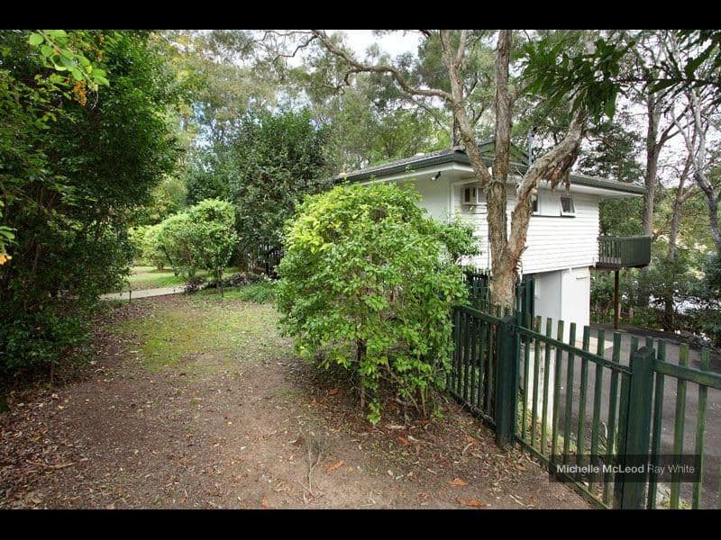 24 Bina Street, CHAPEL HILL QLD 4069, Chapel Hill - Image 1