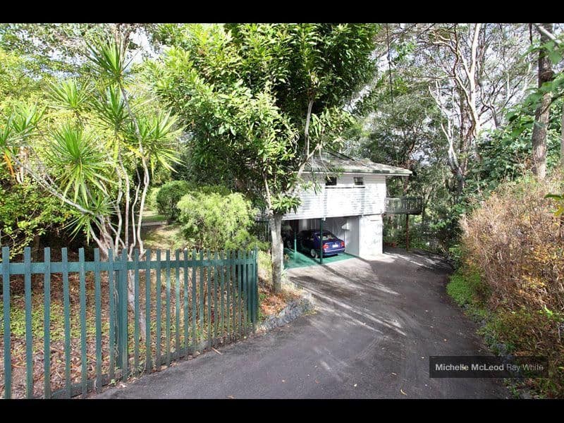 24 Bina Street, CHAPEL HILL QLD 4069, Chapel Hill - Thumbnail 2