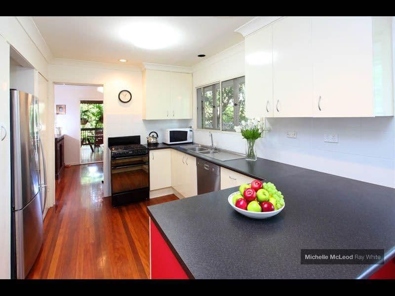 24 Bina Street, CHAPEL HILL QLD 4069, Chapel Hill - Thumbnail 6