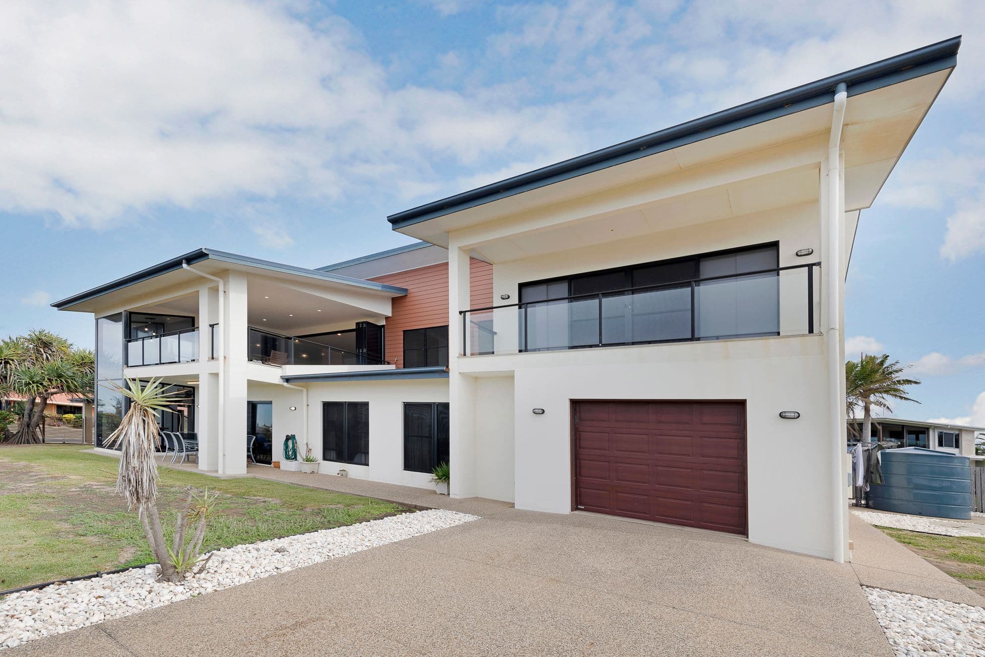 2 Mokera Street, Coral Cove QLD 4670, Coral Cove - Thumbnail 3