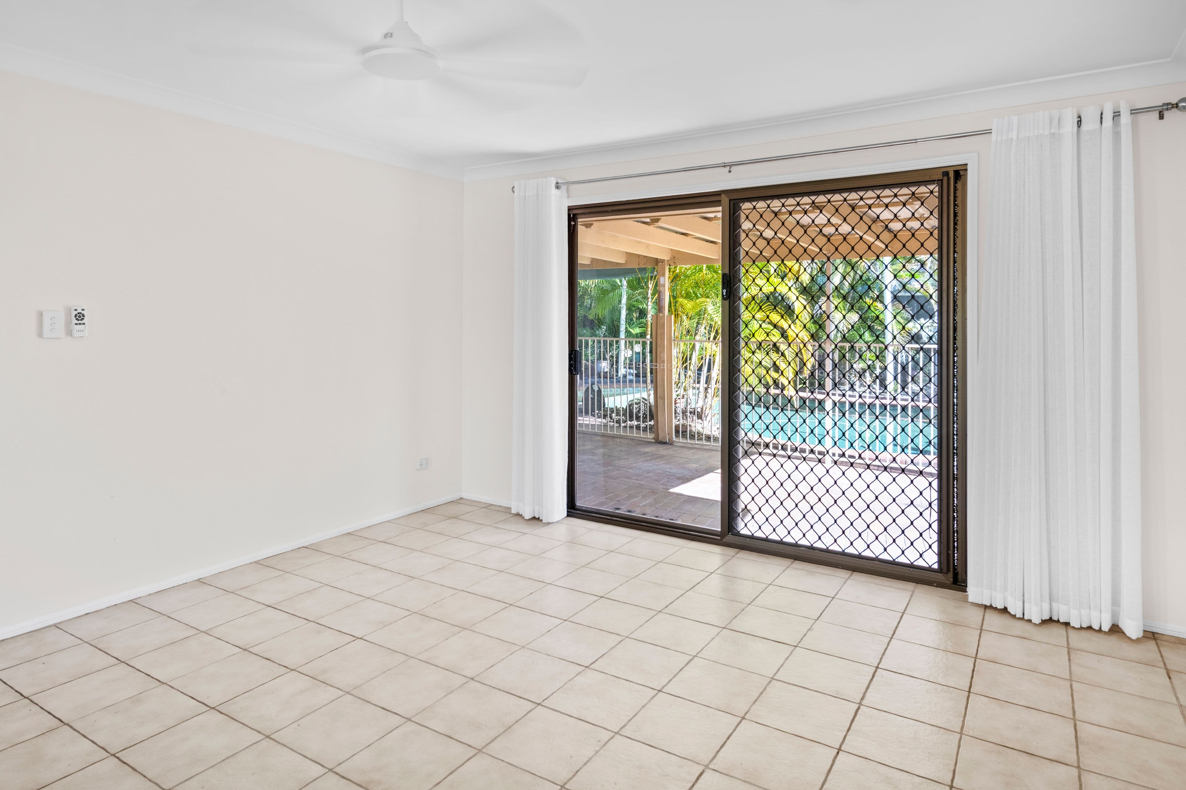 7 Whipbird Court, Burleigh Waters QLD 4220, Burleigh Waters - Thumbnail 6