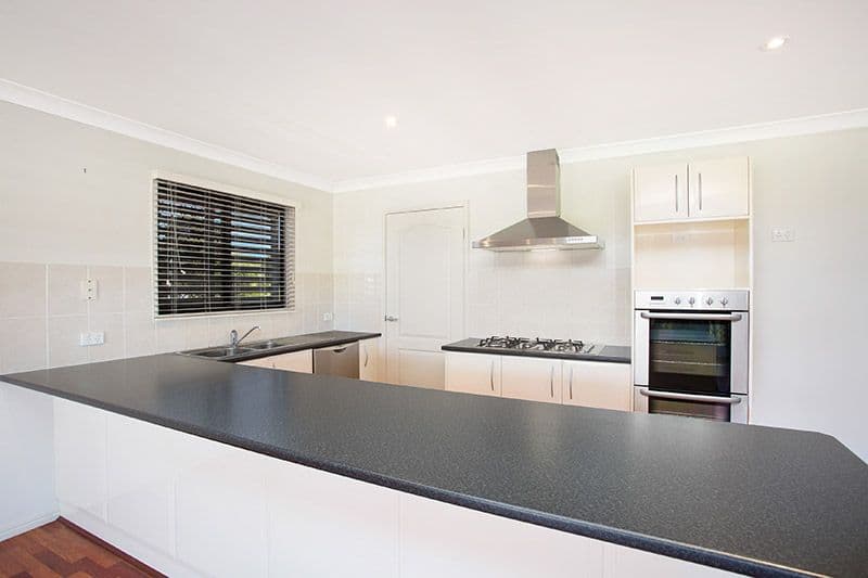 27 Andrew Street, Lota QLD 4179, Lota - Thumbnail 2
