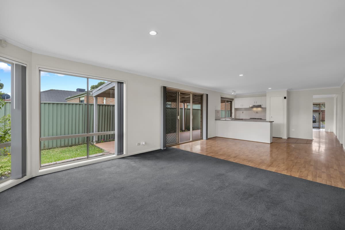 7 Masterton Place, Cranbourne East VIC 3977, Cranbourne East - Thumbnail 5
