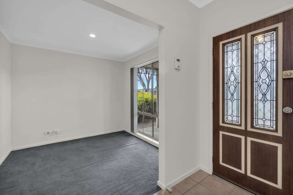 7 Masterton Place, Cranbourne East VIC 3977, Cranbourne East - Thumbnail 8