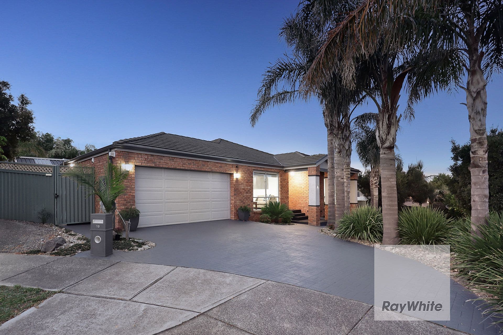 19 Willowbank Way, Attwood VIC 3049, Attwood - Thumbnail 3