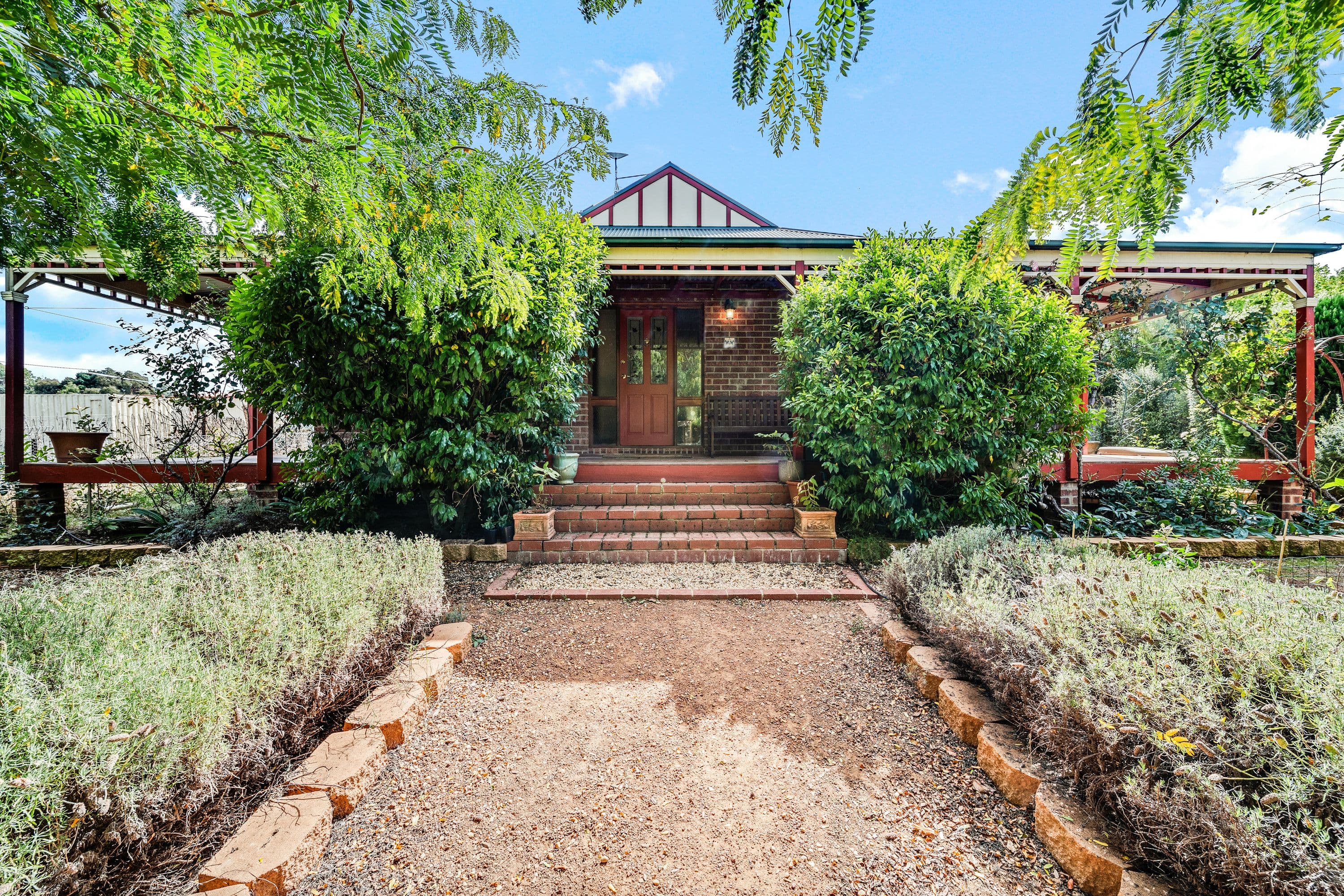 12 Lind Street, Gundaroo NSW 2620, Gundaroo - Image 1