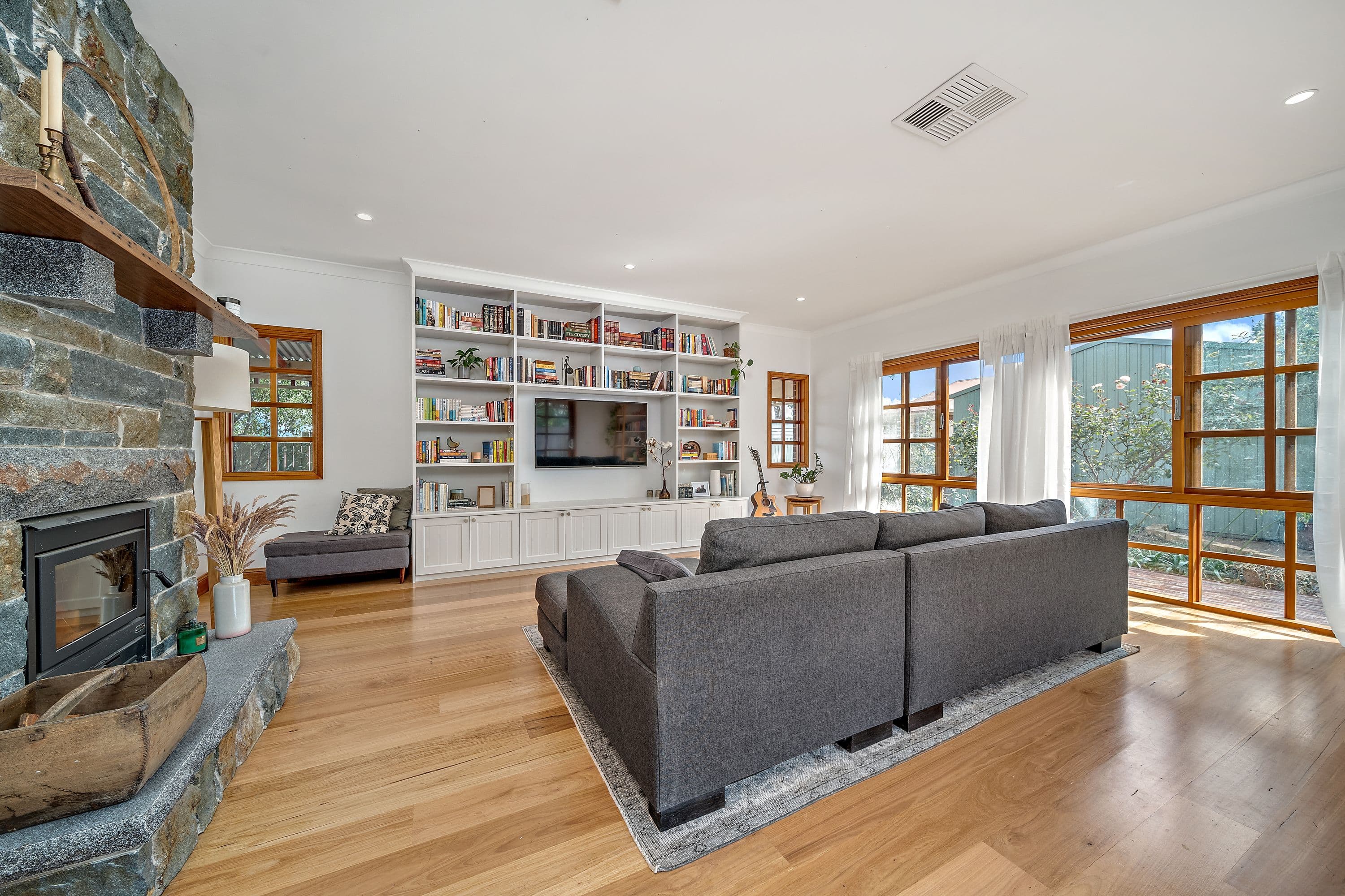 12 Lind Street, Gundaroo NSW 2620, Gundaroo - Thumbnail 4