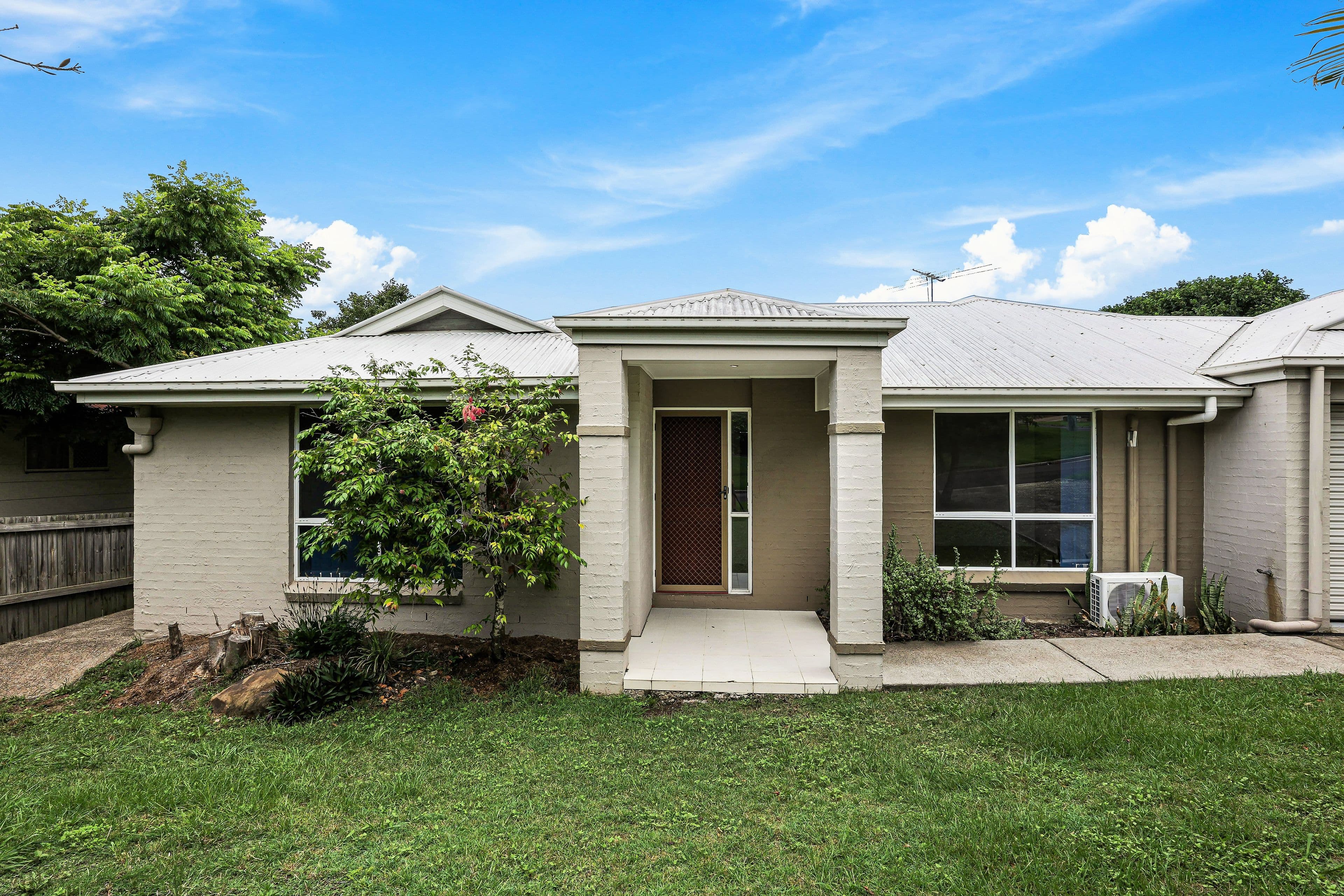 49 Skinner Crescent, Silkstone QLD 4304, Silkstone - Thumbnail 2