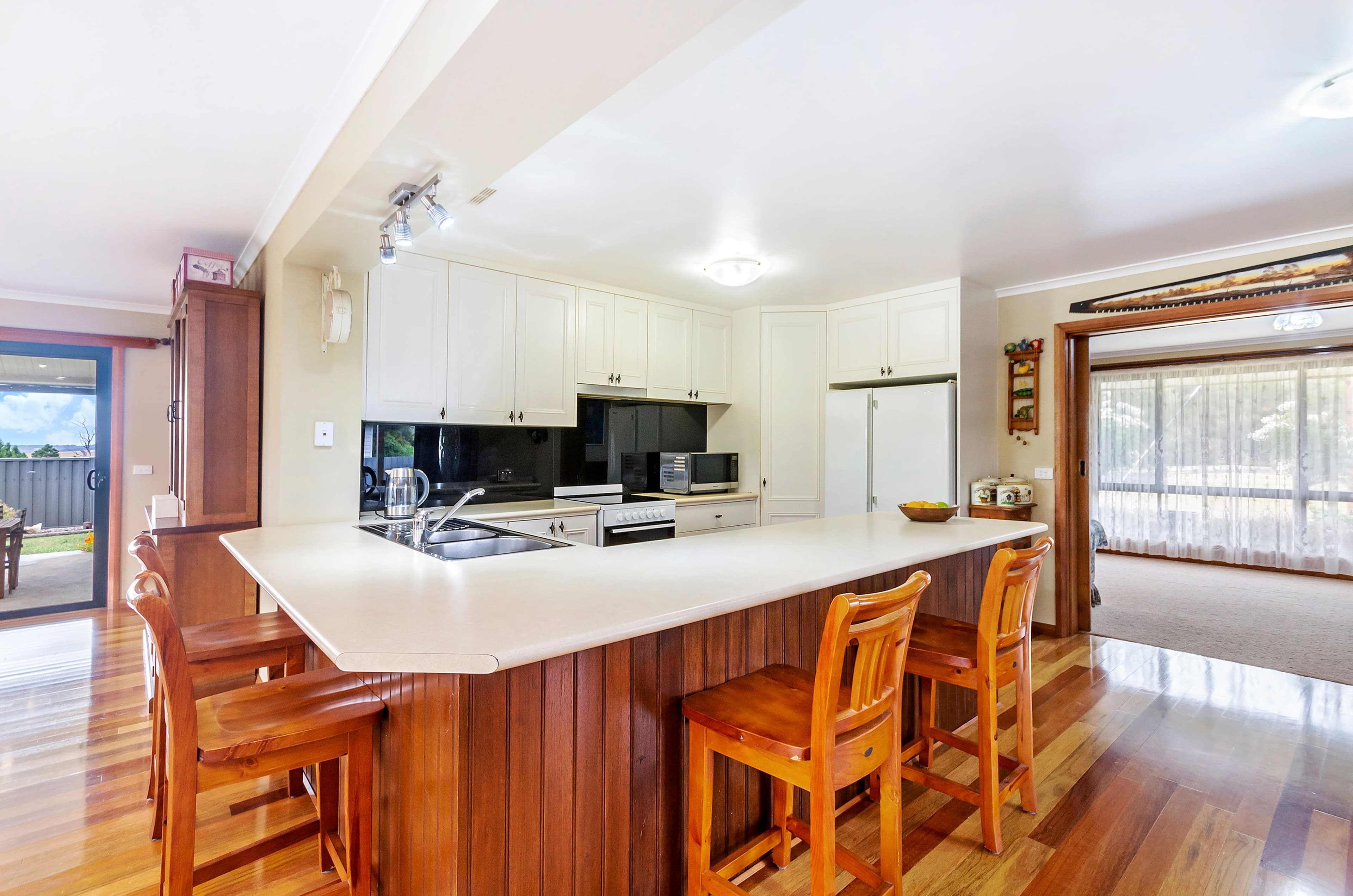 2 Edward Street, Cobden VIC 3266, Cobden - Thumbnail 4